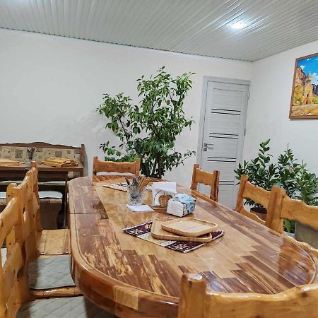 Sun House Hotell Yeghegnadzor Eksteriør bilde