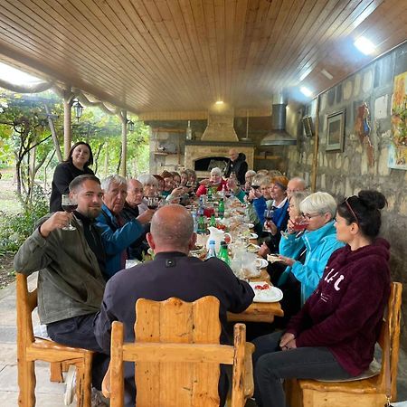Sun House Hotell Yeghegnadzor Eksteriør bilde